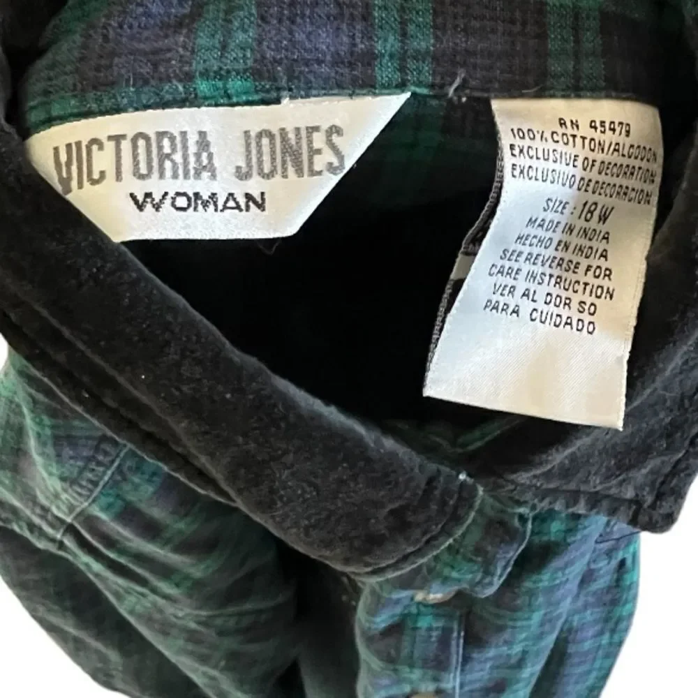 Vintage Victoria Jones‎ Christmas Embroidered Shirt - Picture 5 of 7